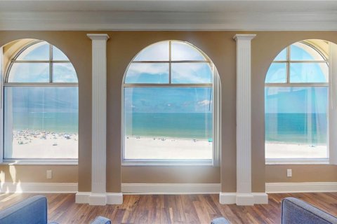 Condo in Saint Pete Beach, Florida, 2 bedrooms  № 1831700 - photo 13