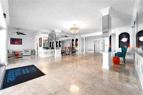 Condo in Saint Pete Beach, Florida, 2 bedrooms  № 1831700 - photo 28