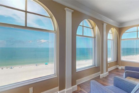 Condo in Saint Pete Beach, Florida, 2 bedrooms  № 1831700 - photo 12