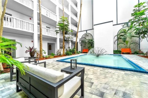 Condo in Saint Pete Beach, Florida, 2 bedrooms  № 1831700 - photo 29
