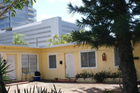 Immobilier commercial à vendre à Hallandale Beach, Floride: 224.82 m2 № 2175918 - photo 6