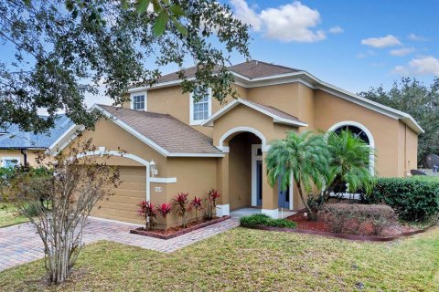 House in Kissimmee, Florida 5 bedrooms, 259.57 sq.m. № 1512240 - photo 1