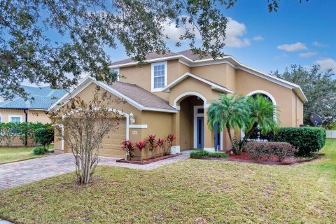 House in Kissimmee, Florida 5 bedrooms, 259.57 sq.m. № 1512240 - photo 3