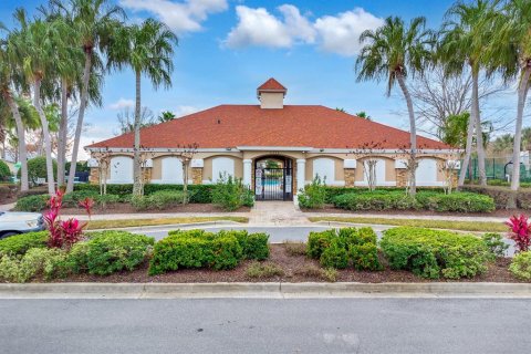 House in Kissimmee, Florida 5 bedrooms, 259.57 sq.m. № 1512240 - photo 5