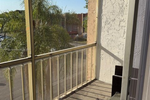 Купить кондоминиум в Норт-Лодердейл, Флорида 1 спальня, 80.82м2, № 1958072 - фото 19