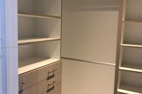 Купить кондоминиум в Майами, Флорида 3 спальни, 148.18м2, № 1998772 - фото 26