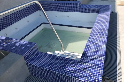 Купить кондоминиум в Майами, Флорида 3 спальни, 148.18м2, № 1998772 - фото 12