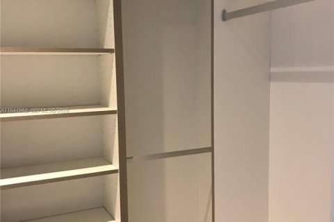 Купить кондоминиум в Майами, Флорида 3 спальни, 148.18м2, № 1998772 - фото 27