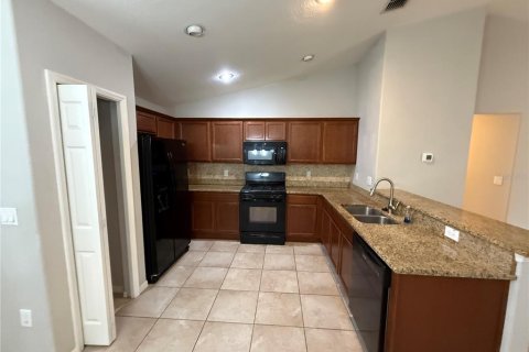 Villa ou maison à louer à Winter Haven, Floride: 3 chambres, 156.82 m2 № 2416636 - photo 5