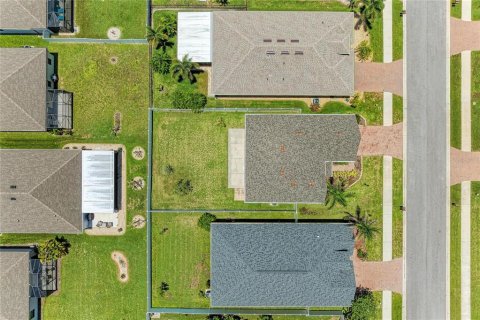 Villa ou maison à vendre à Port Charlotte, Floride: 5 chambres, 271.27 m2 № 2231859 - photo 4