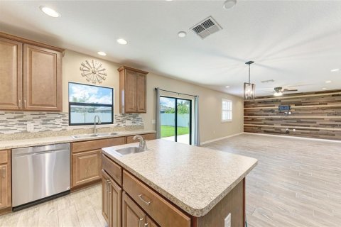 Villa ou maison à vendre à Port Charlotte, Floride: 5 chambres, 271.27 m2 № 2231859 - photo 20