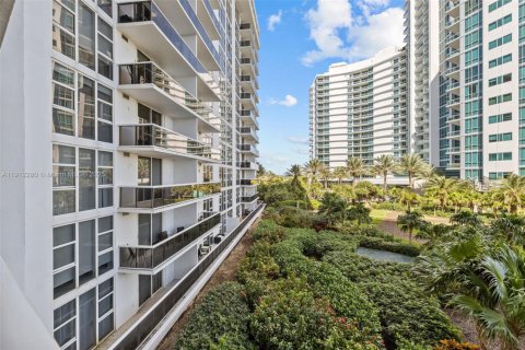 Copropriété à vendre à Bal Harbour, Floride: 44.69 m2 № 1969082 - photo 9