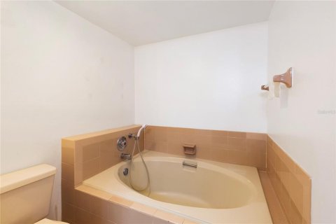 Снять в аренду кондоминиум в Данедин, Флорида 4 комнаты, 114.27м2, № 2100483 - фото 18
