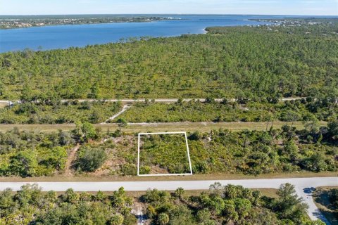 Terreno en Port Charlotte, Florida № 2205988