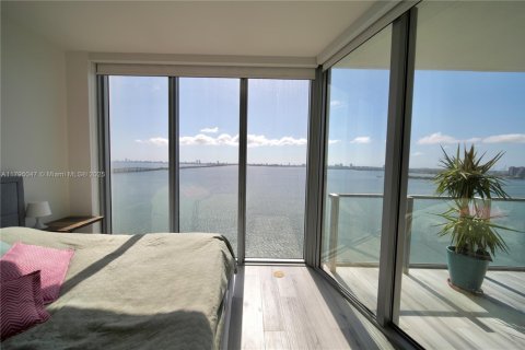 Condo in Miami, Florida, 2 bedrooms  № 1865065 - photo 10