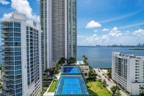 Condo in Miami, Florida, 2 bedrooms  № 1865065 - photo 28