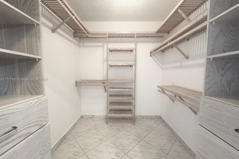 Copropriété à vendre à Hollywood, Floride: 2 chambres, 117.99 m2 № 1935603 - photo 16