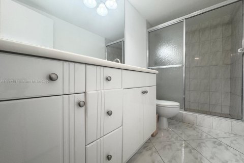 Copropriété à vendre à Hollywood, Floride: 2 chambres, 117.99 m2 № 1935603 - photo 20