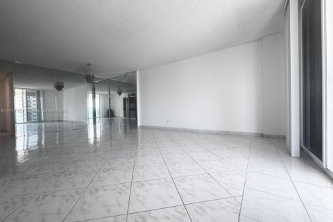 Copropriété à vendre à Hollywood, Floride: 2 chambres, 117.99 m2 № 1935603 - photo 13