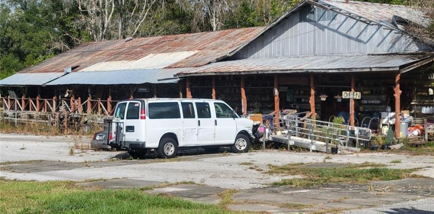 Propiedad comercial en Williston, Florida 553.7 m2 № 1444225
