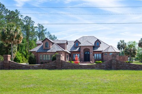 Casa en Lake City, Florida 4 dormitorios, 457.17 m2 № 2228235