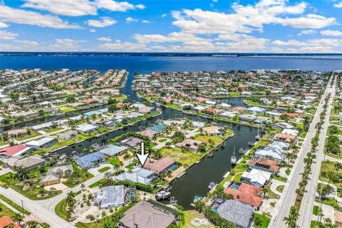 Villa ou maison à vendre à Punta Gorda, Floride: 3 chambres, 199.18 m2 № 2325203 - photo 3