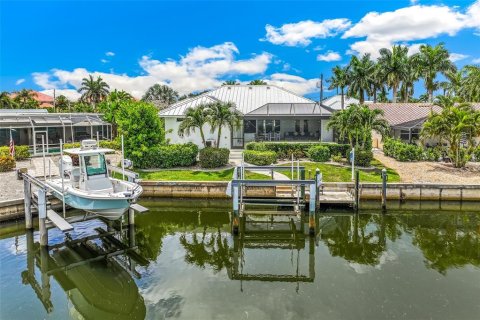 Villa ou maison à vendre à Punta Gorda, Floride: 3 chambres, 199.18 m2 № 2325203 - photo 15