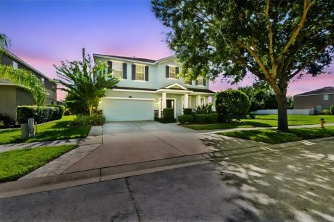 Villa ou maison à louer à Riverview, Floride: 4 chambres, 253.72 m2 № 2387340 - photo 1