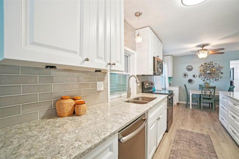 Casa en venta en Palm Harbor, Florida, 2 dormitorios, 122.54 m2 № 2110489 - foto 15