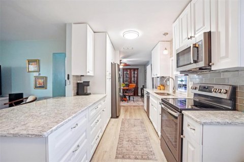 Casa en venta en Palm Harbor, Florida, 2 dormitorios, 122.54 m2 № 2110489 - foto 12