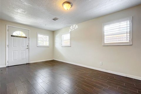 House in Orlando, Florida 3 bedrooms, 168.9 sq.m. № 1386403 - photo 19