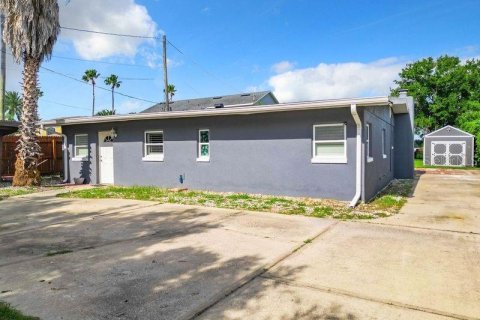House in Orlando, Florida 3 bedrooms, 168.9 sq.m. № 1386403 - photo 2