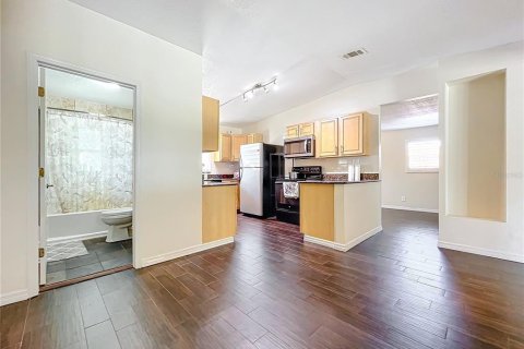 House in Orlando, Florida 3 bedrooms, 168.9 sq.m. № 1386403 - photo 17