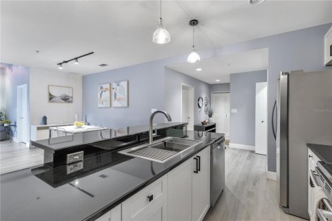 Condominio en alquiler en Orlando, Florida, 2 dormitorios, 122.63 m2 № 2211615 - foto 16