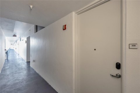 Condominio en alquiler en Orlando, Florida, 2 dormitorios, 122.63 m2 № 2211615 - foto 6