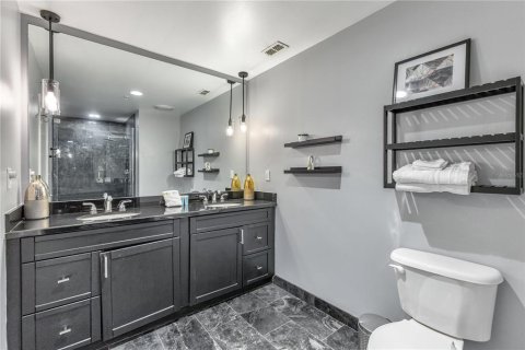 Condominio en alquiler en Orlando, Florida, 2 dormitorios, 122.63 m2 № 2211615 - foto 20