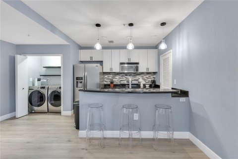 Condominio en alquiler en Orlando, Florida, 2 dormitorios, 122.63 m2 № 2211615 - foto 14