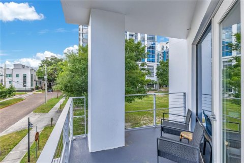 Condominio en alquiler en Orlando, Florida, 2 dormitorios, 122.63 m2 № 2211615 - foto 25