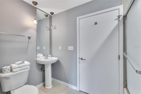 Condominio en alquiler en Orlando, Florida, 2 dormitorios, 122.63 m2 № 2211615 - foto 24