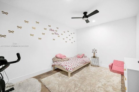 House in Hollywood, Florida 2 bedrooms, 255.48 sq.m. № 1727257 - photo 22