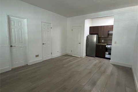 Apartment in Miami Beach, Florida 30.66 sq.m. № 2028107 - photo 2