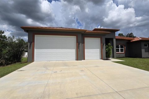 Casa en venta en North Port, Florida, 3 dormitorios, 269.32 m2 № 2296589 - foto 3