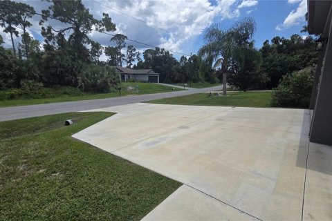 Casa en venta en North Port, Florida, 3 dormitorios, 269.32 m2 № 2296589 - foto 5