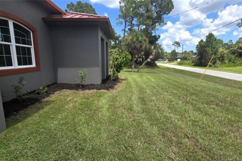 Casa en venta en North Port, Florida, 3 dormitorios, 269.32 m2 № 2296589 - foto 7