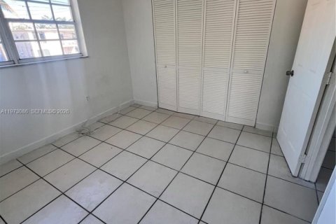 Apartment in Miami, Florida 2 bedrooms, 269.42 sq.m. № 2033218 - photo 17