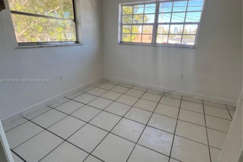 Apartment in Miami, Florida 2 bedrooms, 269.42 sq.m. № 2033218 - photo 15