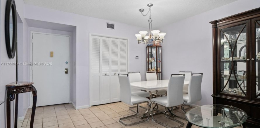 Condo in Hollywood, Florida, 1 bedroom  № 1864232