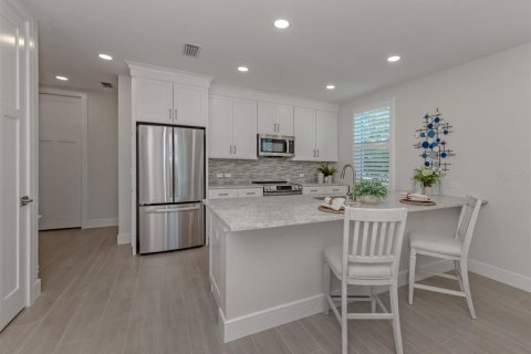 Condo in Venice, Florida, 3 bedrooms № 2105887 - photo 14