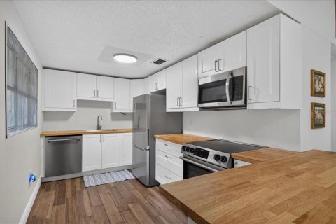 Casa en venta en Valrico, Florida, 2 dormitorios, 71.35 m2 № 2384427 - foto 14