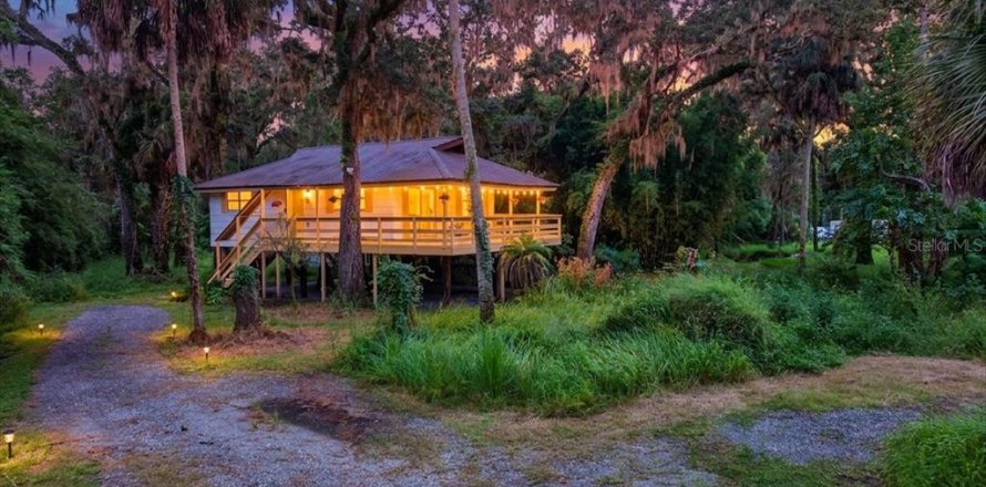 Casa en Valrico, Florida 2 dormitorios, 71.35 m2 № 2384427